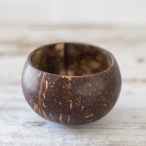 Coconut shell polish