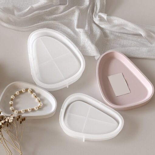 Medium Oval Silicone Tray Mold